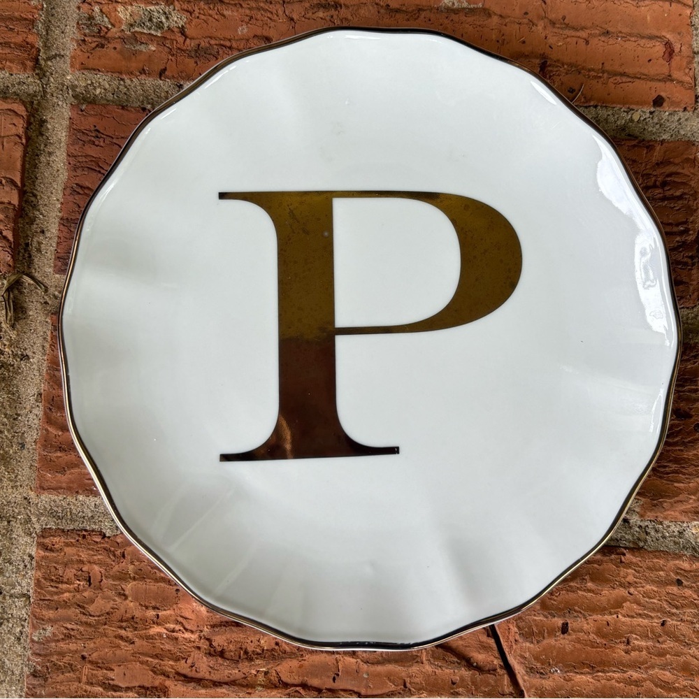 New Williams Sonoma White & Gold Monogram Initial P Appetizer Plate